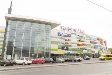 Un retail franco-belgian închide primul hipermarket din România